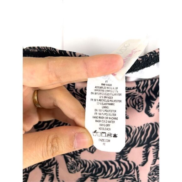 FP Movement X Onzie Take Me Away Tiger Crop Top Free People Size S/M - Picture 7 of 11